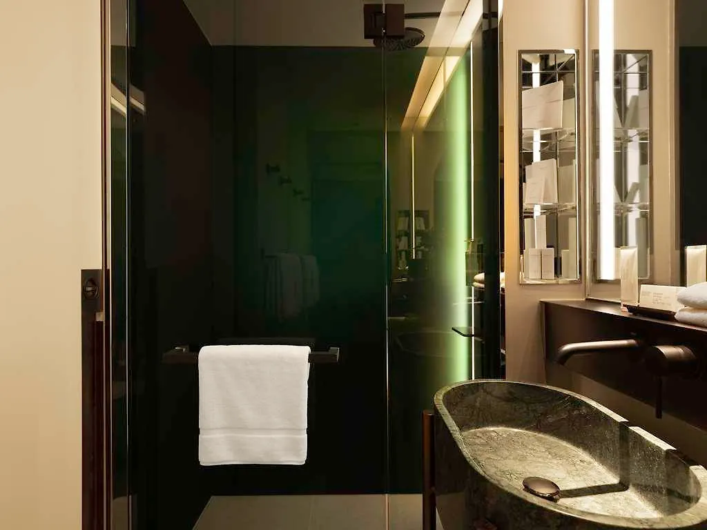 Mondrian Singapore Duxton Hotel
